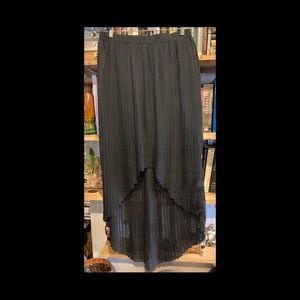 Pleated skirt